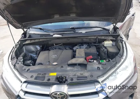 2018 Toyota Highlander Le Plus from USA, damaged, VIN 5TDZZRFH4JS249382